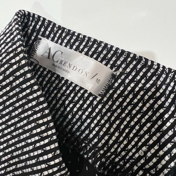 AC RENDON black & white shorts - Picture 2 of 2